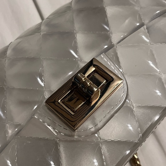 Clear Gold Chain Strap Handbag - Picture 8 of 10